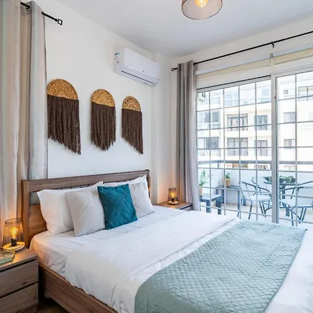 Araminta 2-br & Balcony In Lejlighed *